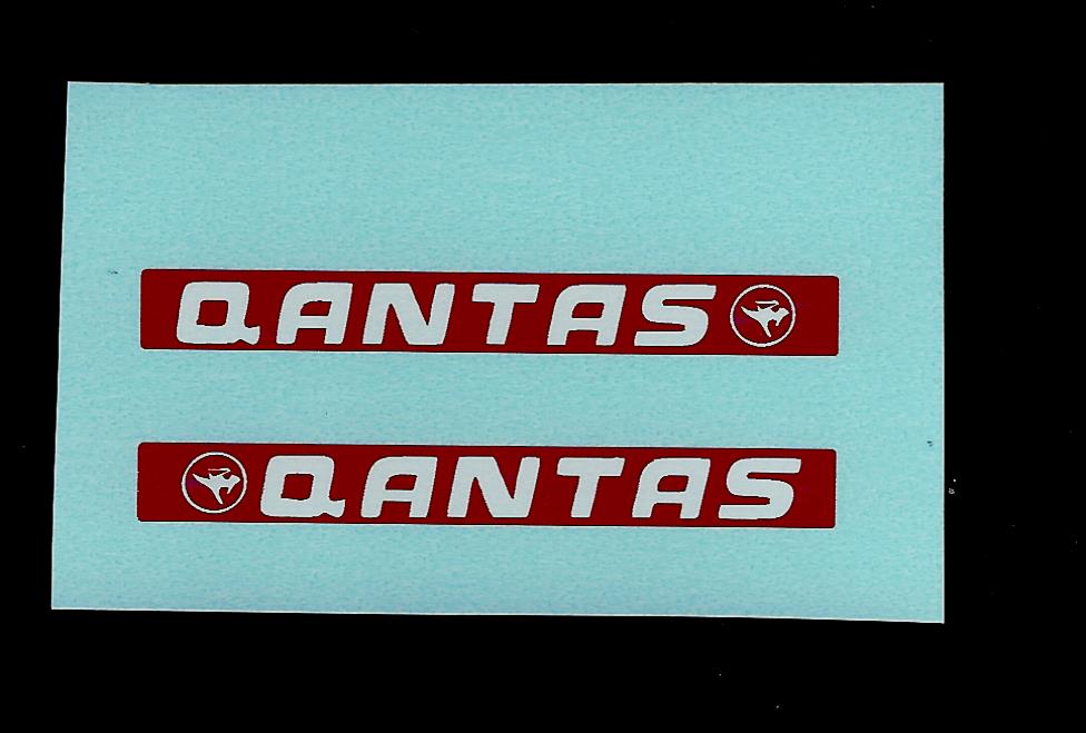 65e Airport Coach Qantas Red