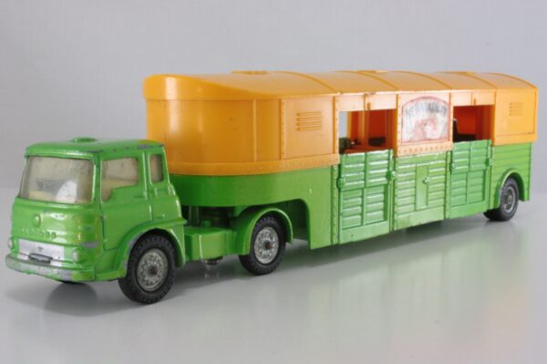 Corgi 1104 Bedrord Horse Transporter