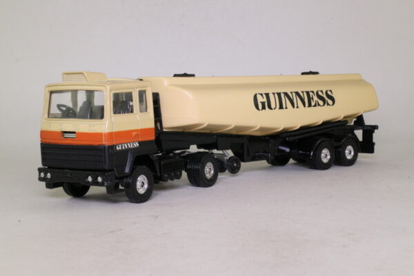 Corgi 1169 Ford Tanker - Guiness