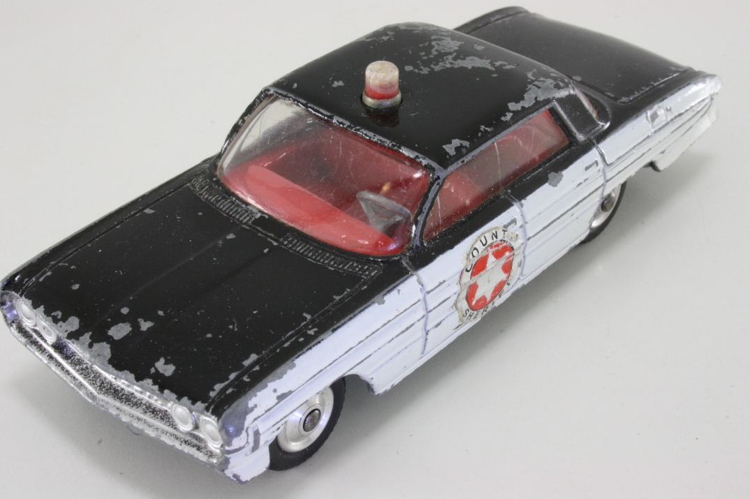 Corgi 237 Oldsmobile Sheriff Car