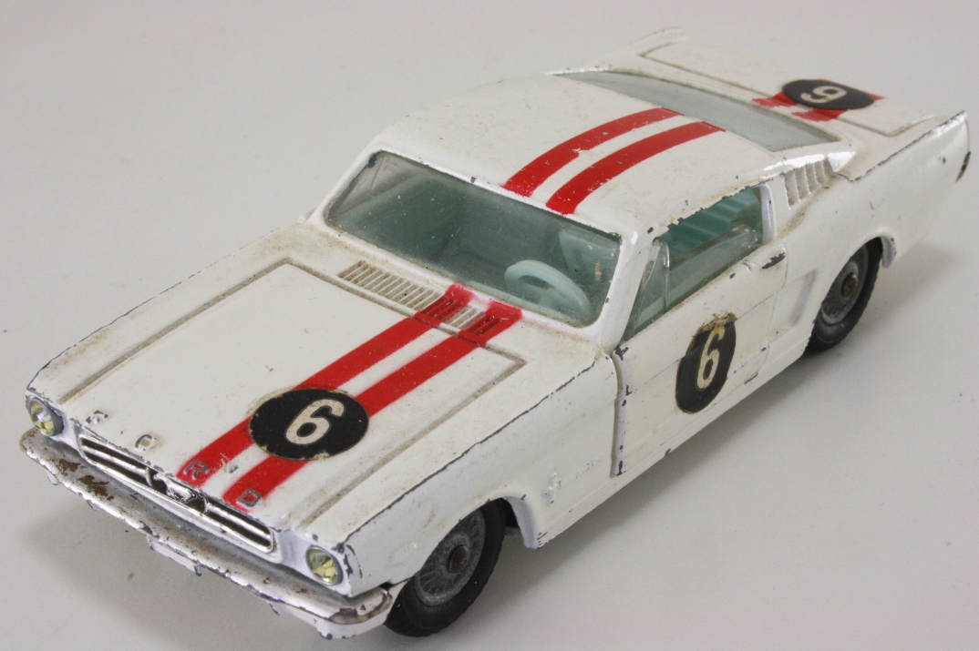 Corgi 325 Ford Mustang
