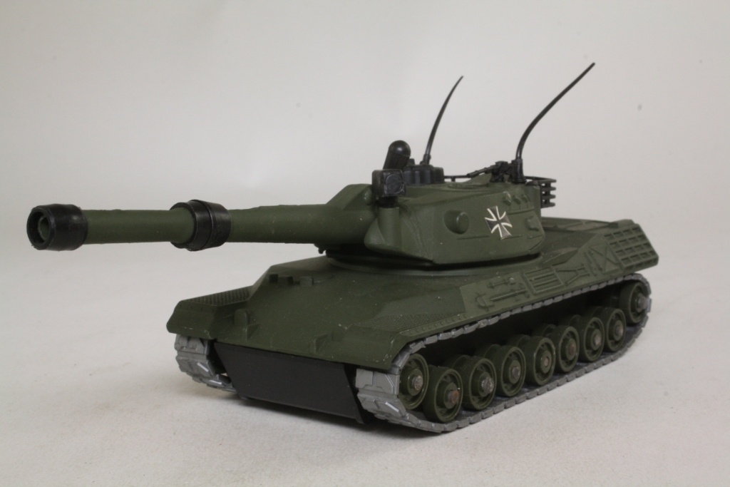 Dinky 692 Leopard Tank