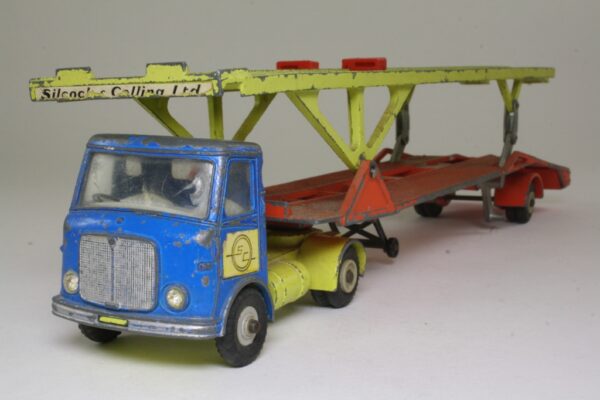 Dinky 974 AEC Hoynor Car Transporter
