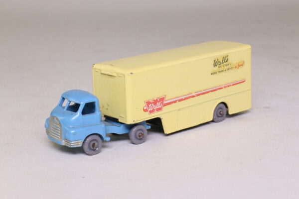M2 Bedford Articulated Ice Cream Truck