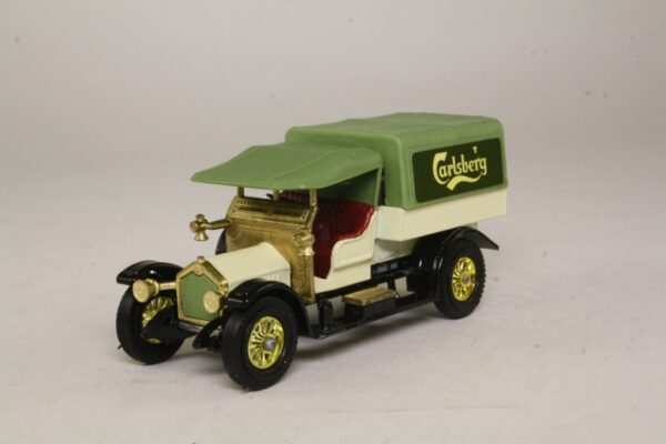 Y13-4 Crossley Lorry Carlsberg