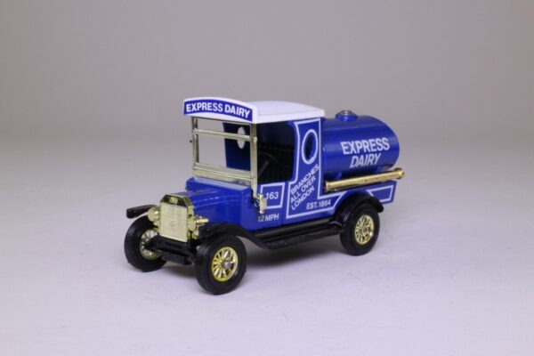 Y3-4 Ford Model T Tanker Express Dairies