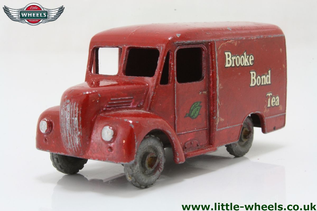 47a Trojan Van ‘Brooke Bond Tea'
